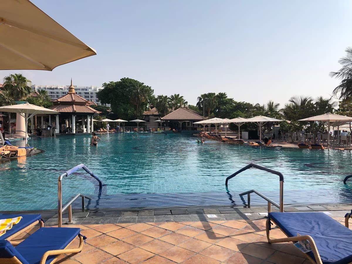 GuestReady - A Glimpse of Burj Al Arab - Pool