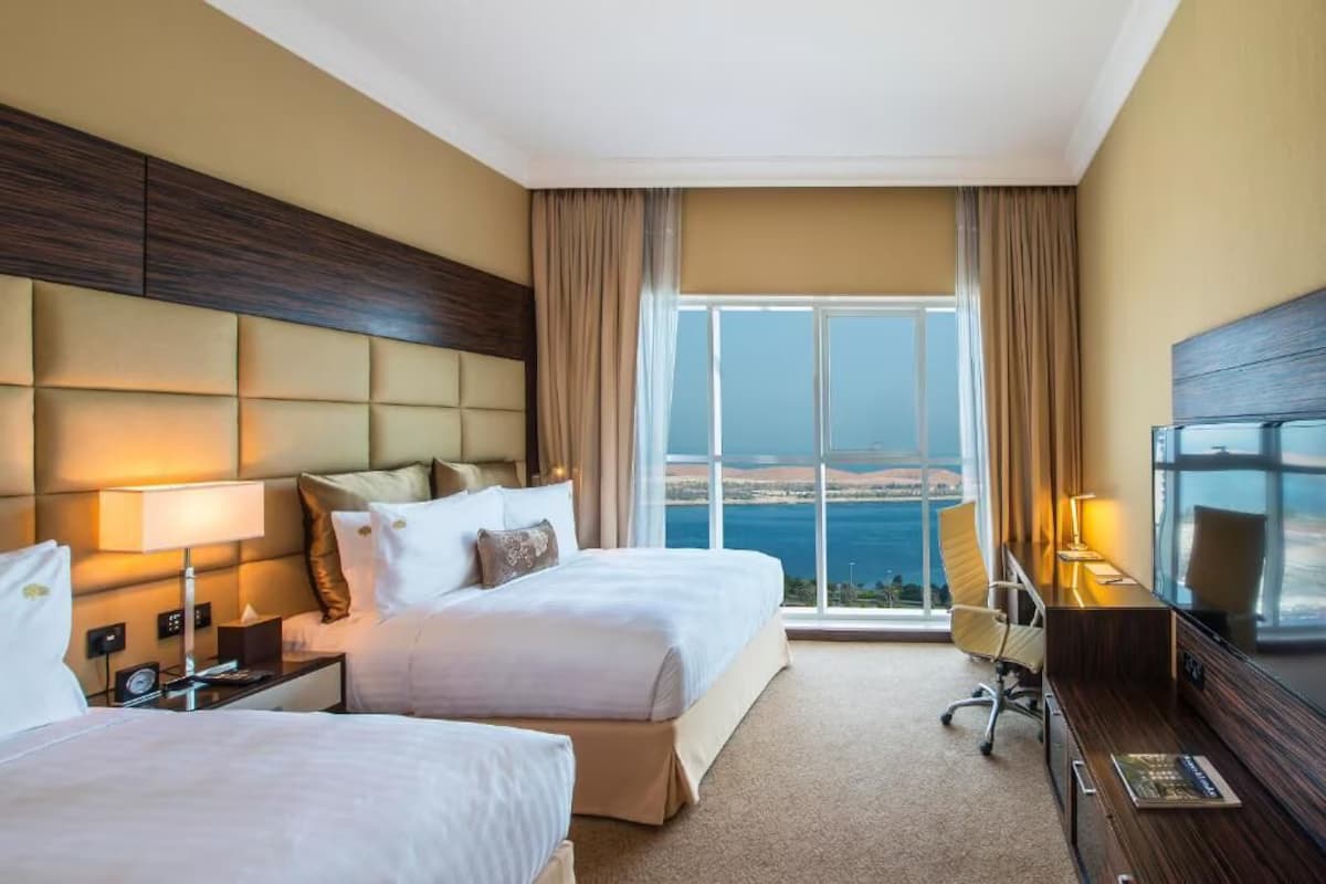Luxuriöse Royal Suite in der Nähe des Electra Pak Abu Dhabi - Schlafzimmer