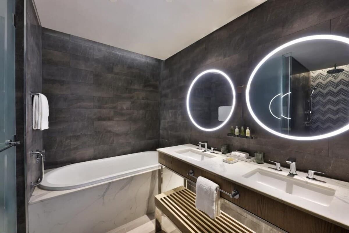 Ultra-Luxus-Royal-Suite auf der Insel Yas in Abu Dhabi - Badezimmer