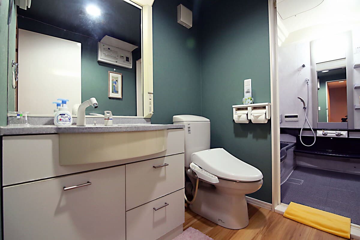 Luxury residence is located in Shin-Okubo, Shinjuku-ku. - Badezimmer