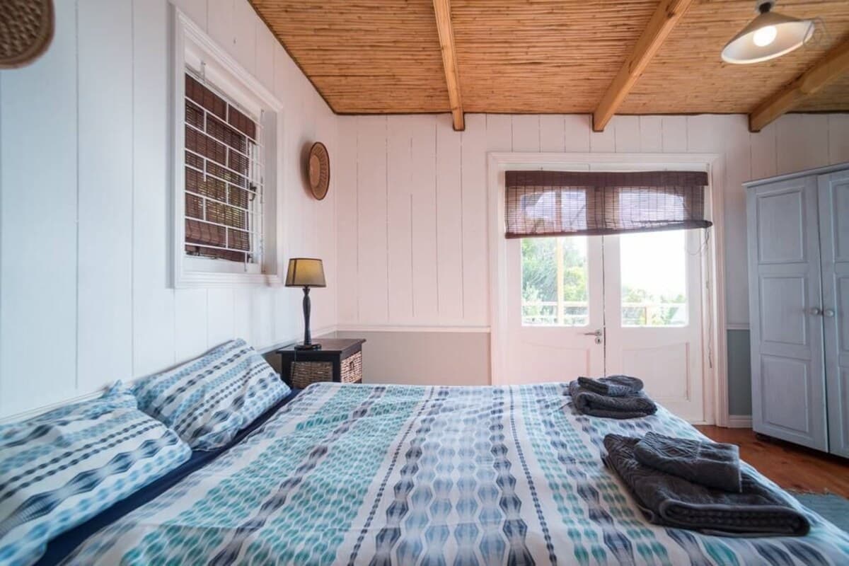 Whale Cove Cottage - Beobachten Sie das Meer von Ihrem Bett aus - Schlafzimmer