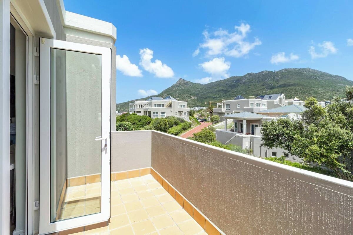 Beachfront Villa Sea Breeze, Hout Bay, Cape Town - Unterkunftsgelände