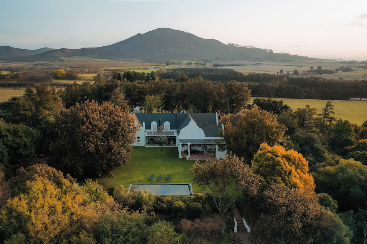 Luxuriöses Herrenhaus für Selbstversorger mit 6 Schlafzimmern, Blick auf Berge und Weinberge - Außenbereich