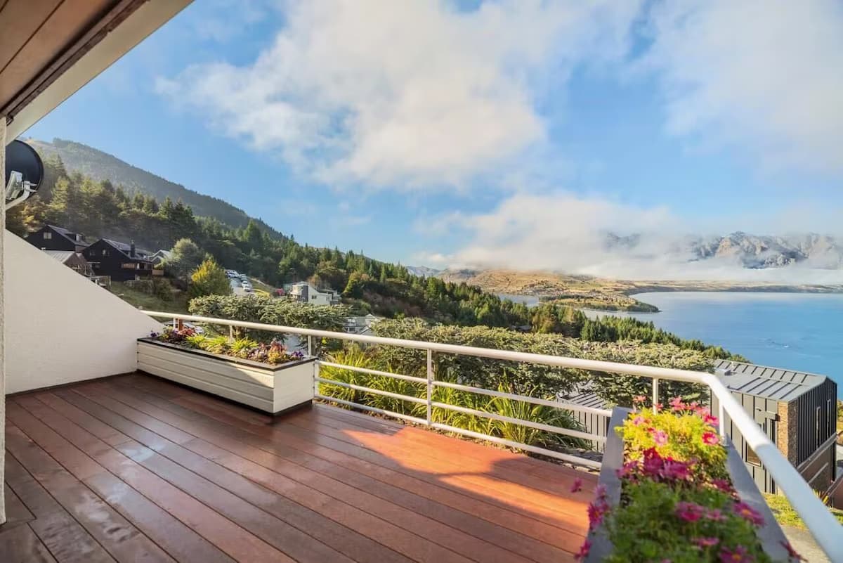 Fabelhaftes Haus mit Blick auf den See, alle neuen Möbel! - Außenbereich