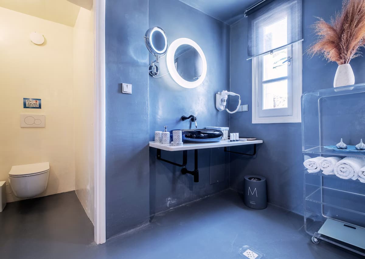 MEER UND SONNE VILLA. Eine Immobilie mit Personality 200 Meter vom Strand - Badezimmer