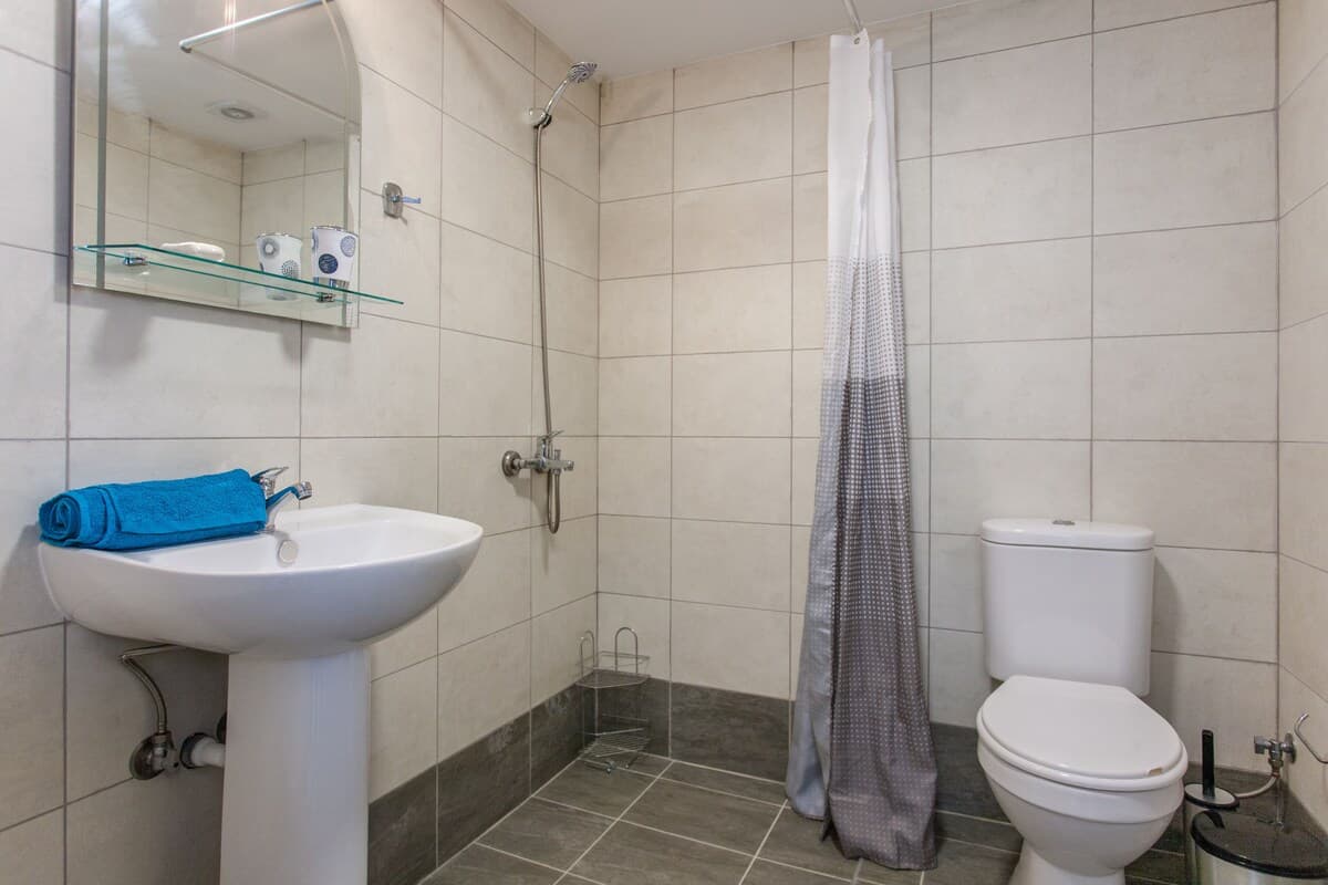 Glaros Homes - Badezimmer