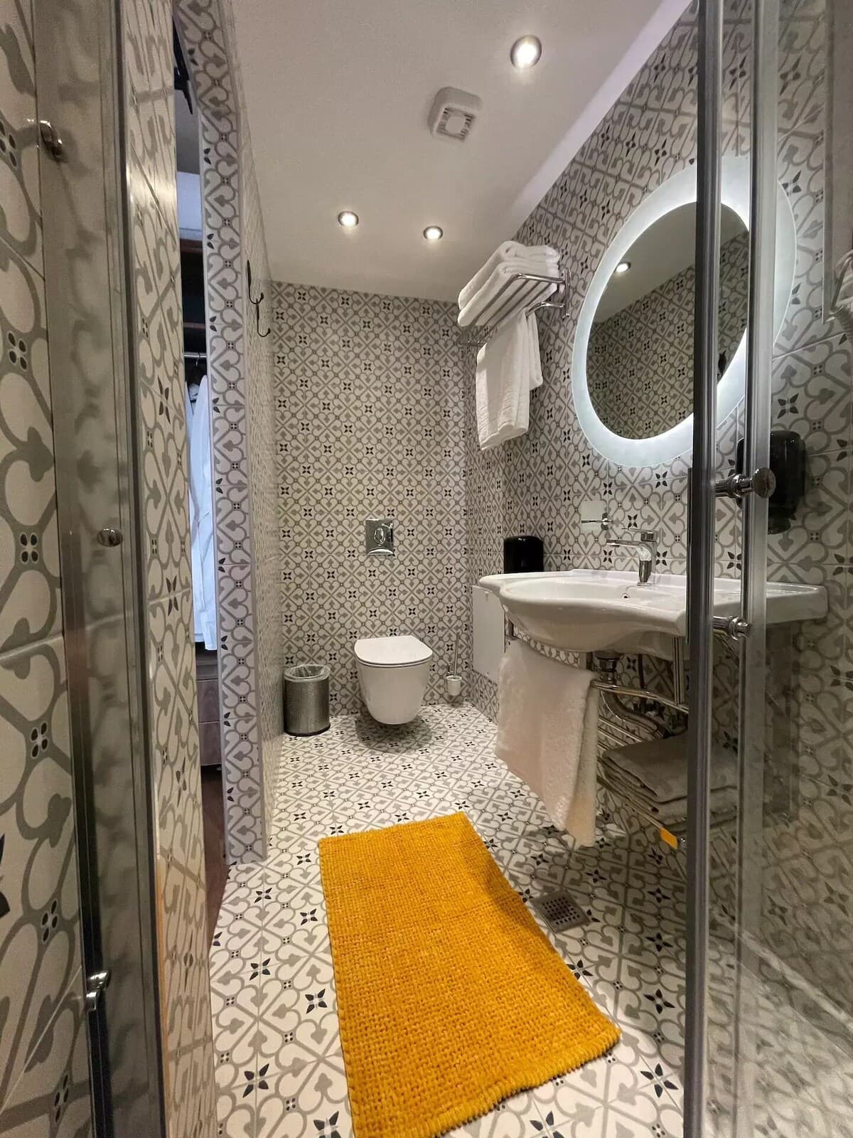Old Town | Utopia Junior Suite with Private Pool - Badezimmer