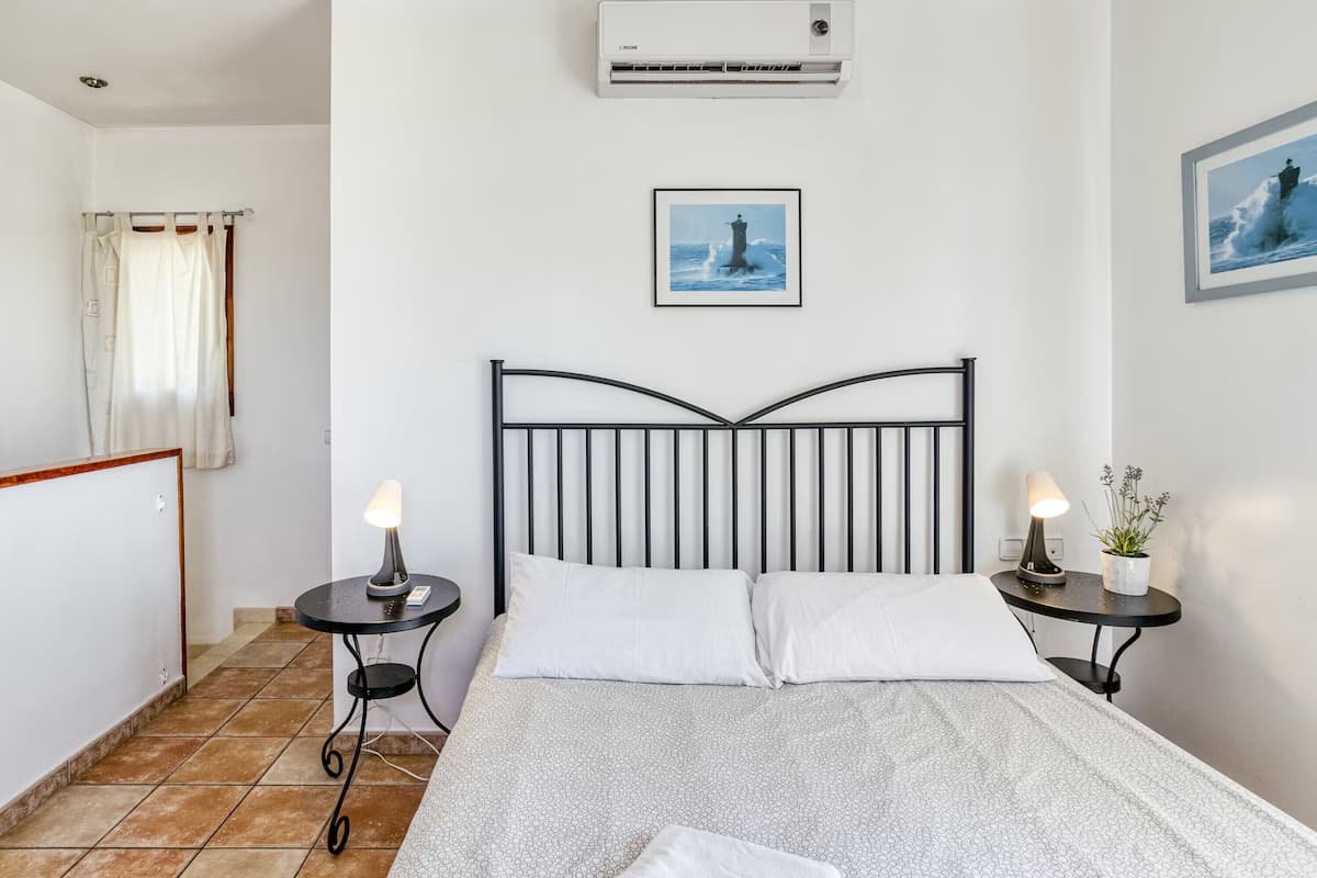 "Fantastic Family Villa" in Strandnähe mit privatem Pool, Garten, Terrassen, Balkon, Klima & Wi-Fi - Schlafzimmer