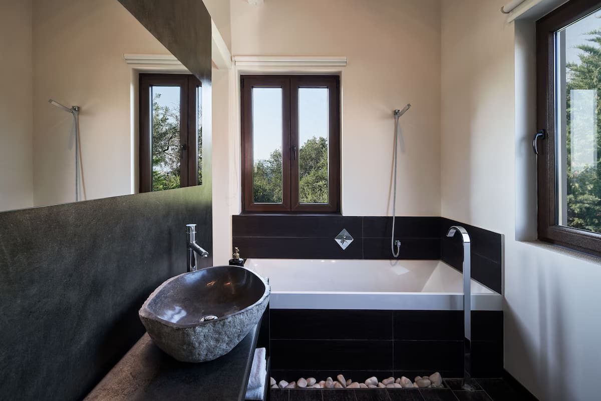 The Editor's Villa - Member of Spiritual Living Corfu - Badezimmer