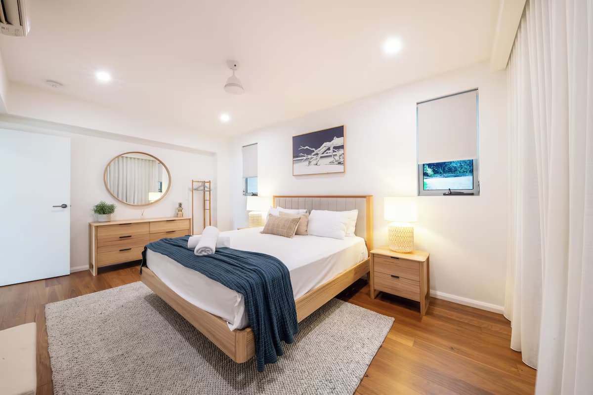 Luxuriöses 5-Bett-Haus mit Pool, eingebettet in ein privates Anwesen mit Meerblick - Schlafzimmer