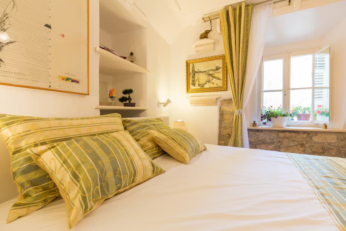 Mia Casa - brandneues Ferienhaus - das Herz der Altstadt - Schlafzimmer