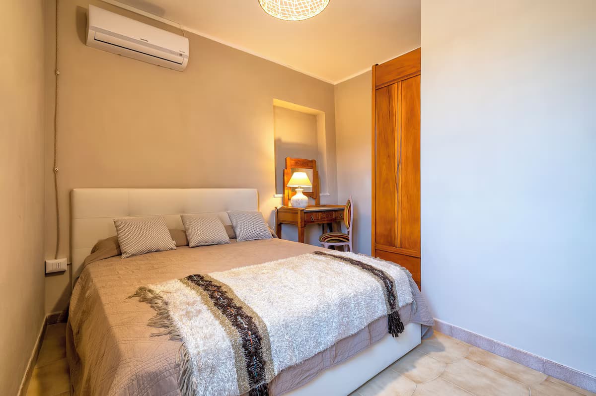 Finca 'La Valle degli Ulivi' mit Bergblick, WLAN und Klimaanlage - Schlafzimmer