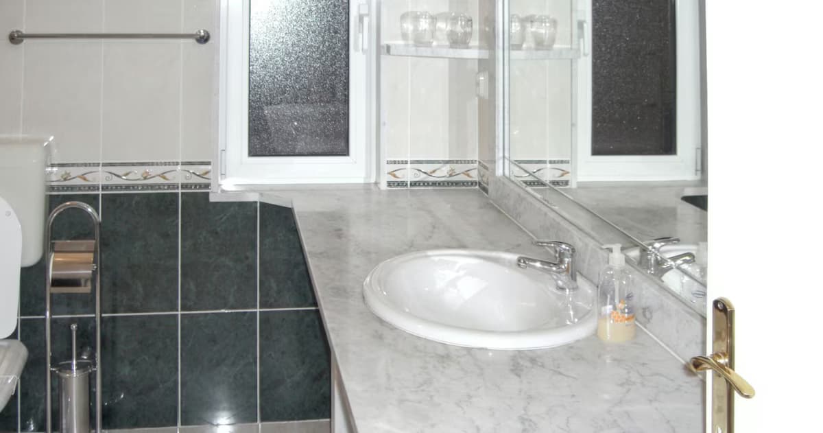 Homerez - Apartment in Kaštel Štafilić - Badezimmer