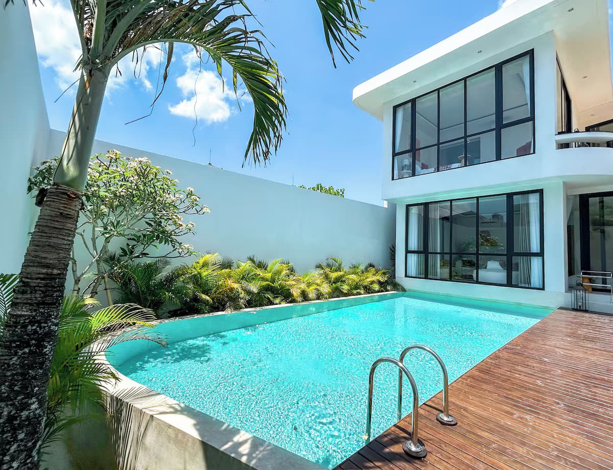 Ruhe in einer luxuriösen 4-Bett-Zimmer-Villa in Canggu - Außenbereich