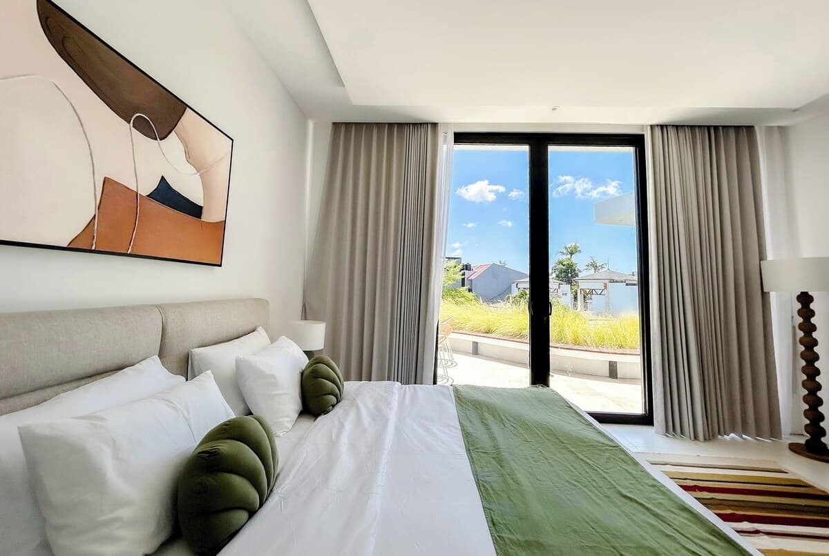 Ruhe in einer luxuriösen 4-Bett-Zimmer-Villa in Canggu - Schlafzimmer