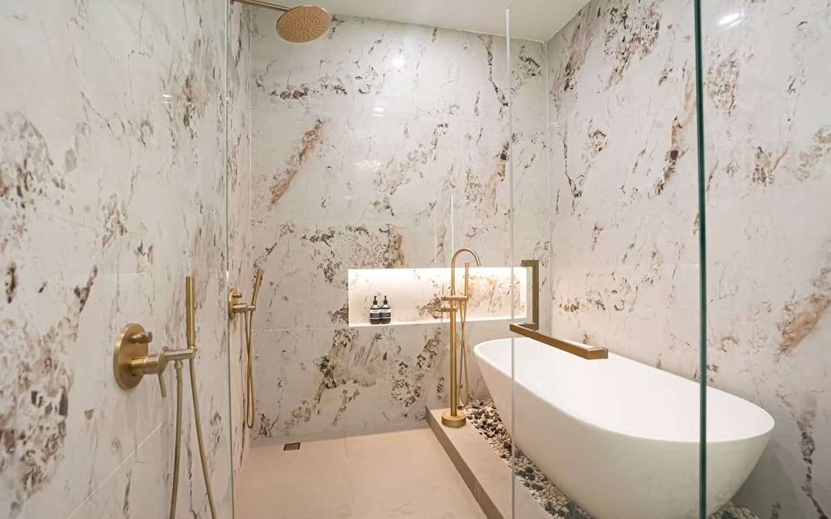 Raffinesse und Klippen-Luxus - Villa mit 4 Schlafzimmern - Badezimmer