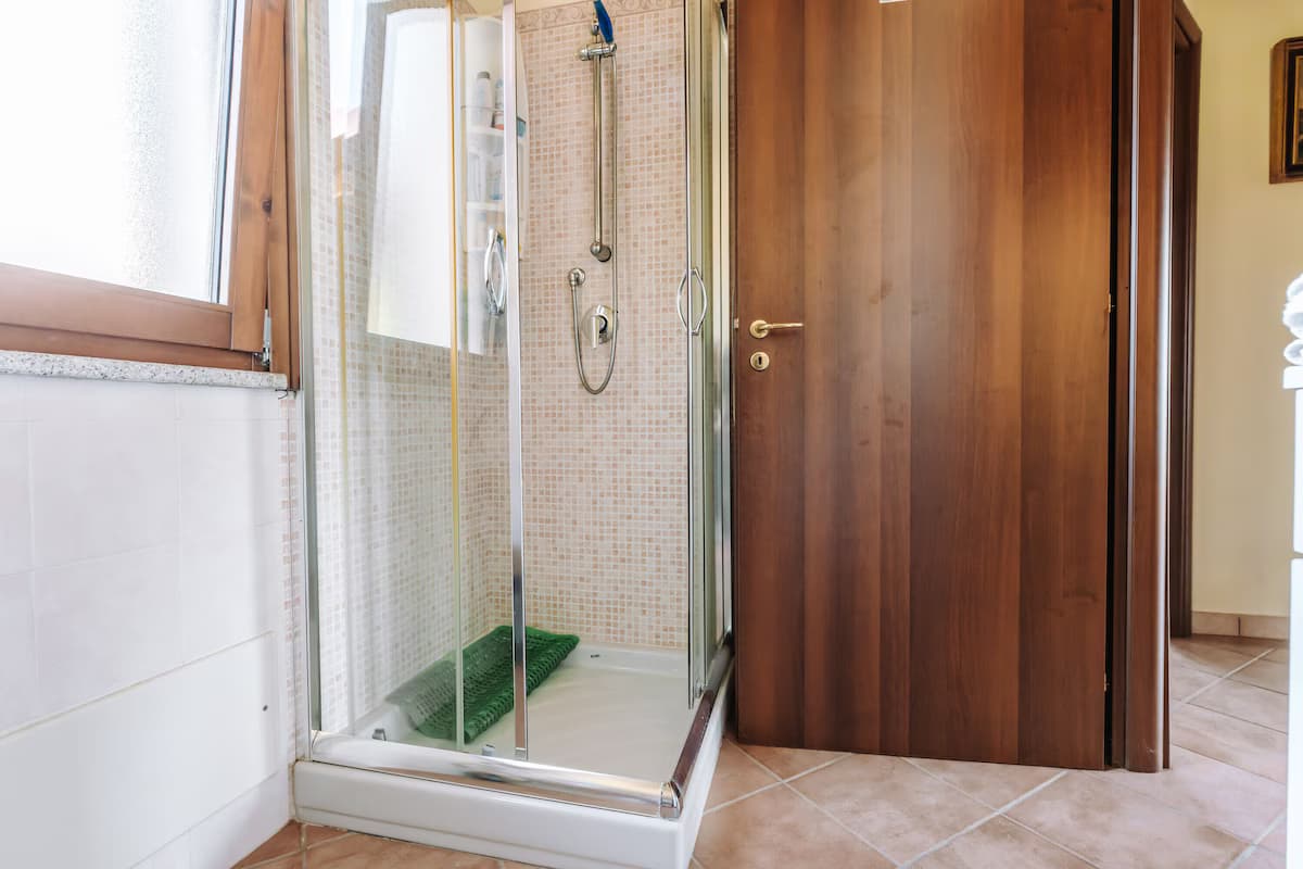 Villa 'Casa Serra' mit Bergblick, WLAN und Klimaanlage - Badezimmer