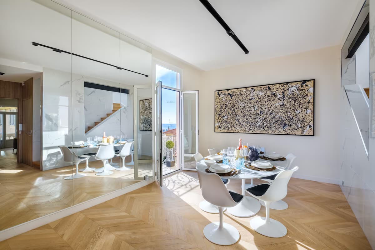 Ferienwohnung 'De luxe Bluesky' mit Terrasse, Balkon & WLAN - Gastronomie