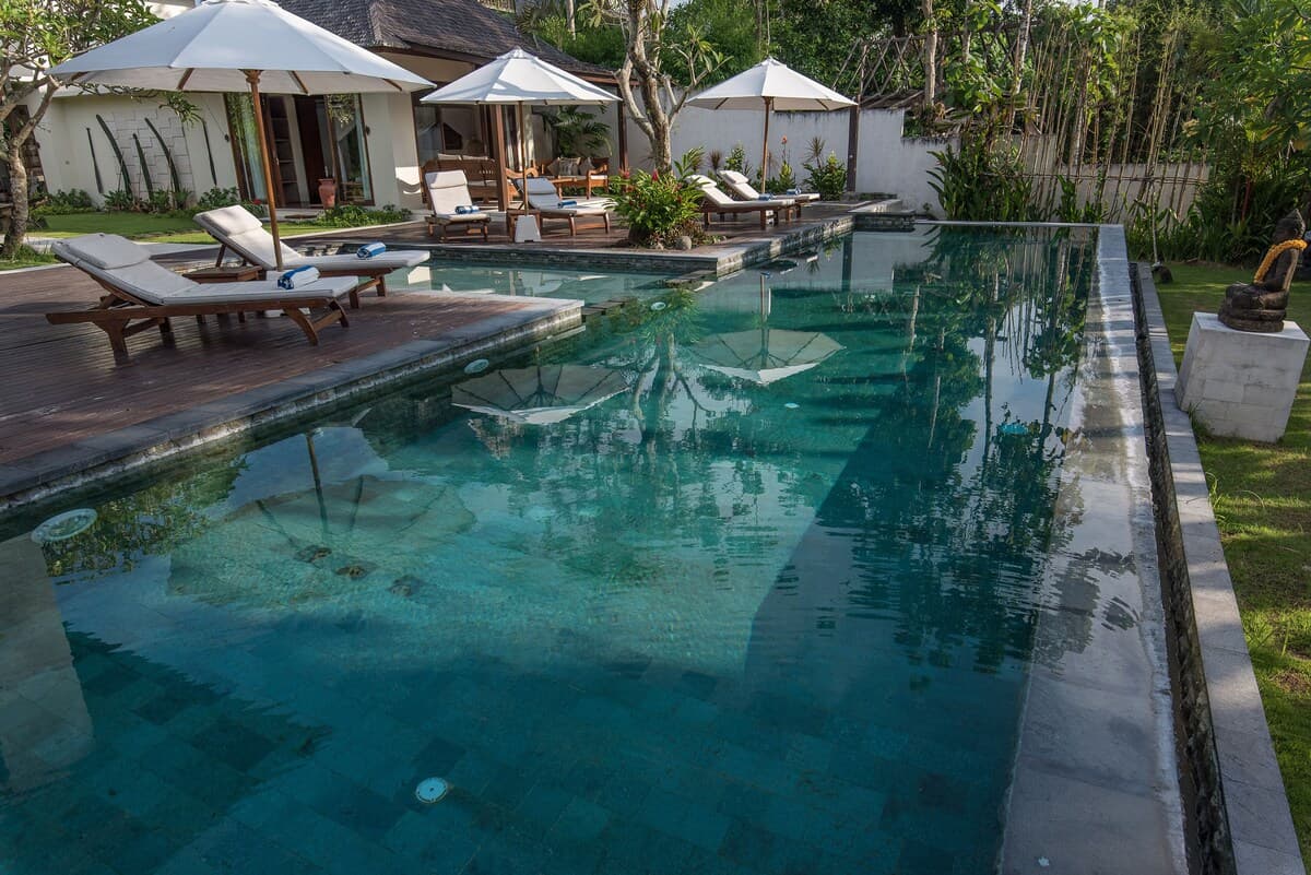 Luxuriöse tropische 5-Schlafzimmer-Villa, fünf Minuten zum Strand - Canggu - Außenbereich