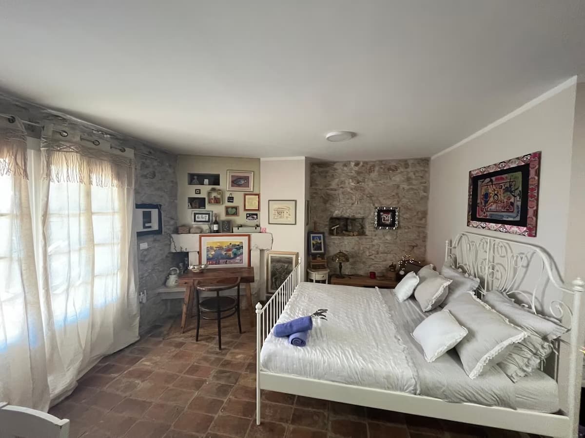 Peaceful & Secluded Retreat House on the island of Hvar - Schlafzimmer