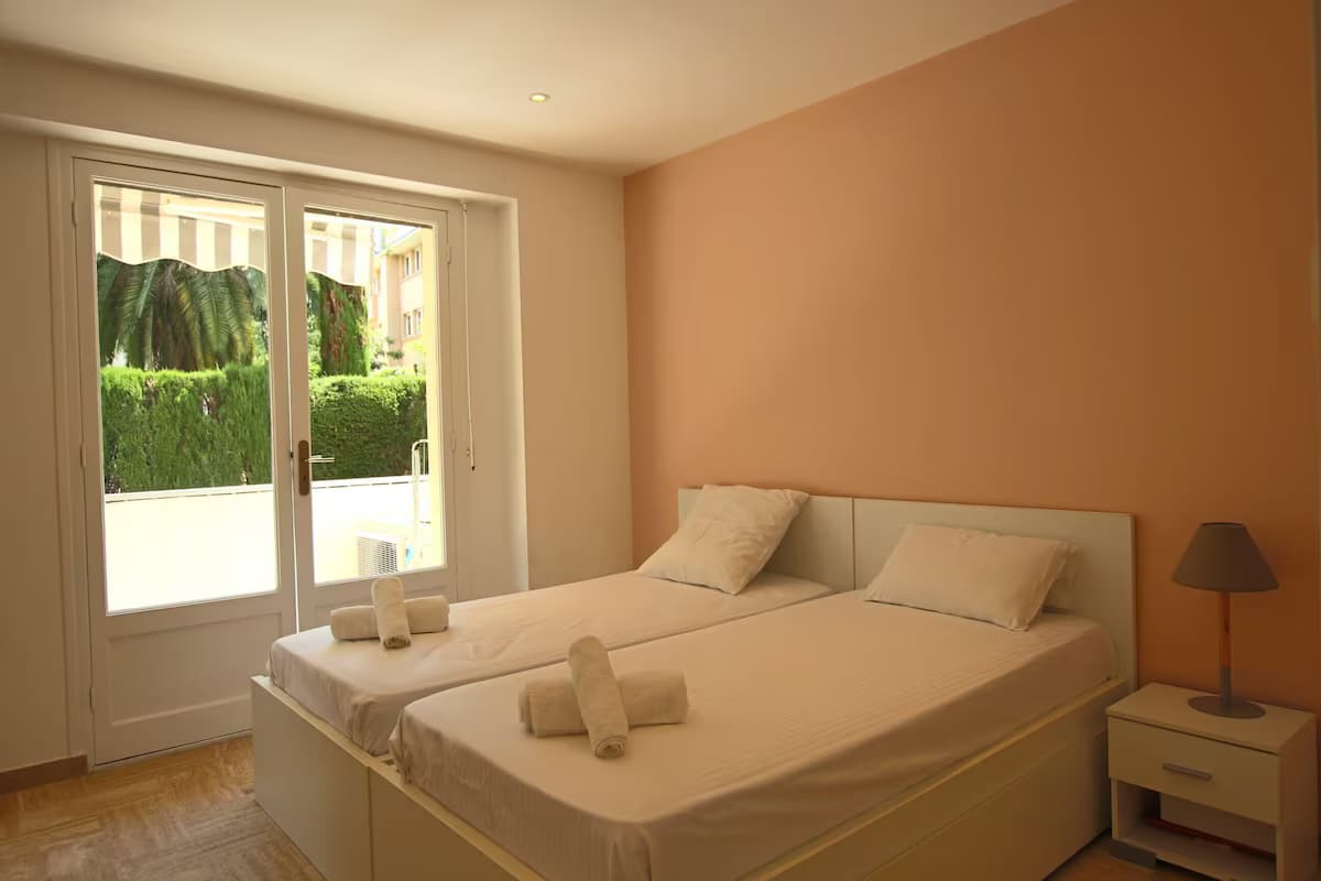 Air-conditioned Apartment of 90 m2, only 200 meters away from the Croisette - Schlafzimmer