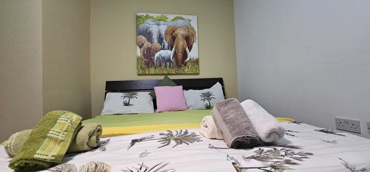 Gemütliches Apartment mit 2 Schlafzimmern und 2 Bädern und Terrasse in der Nähe der Promenade - Schlafzimmer