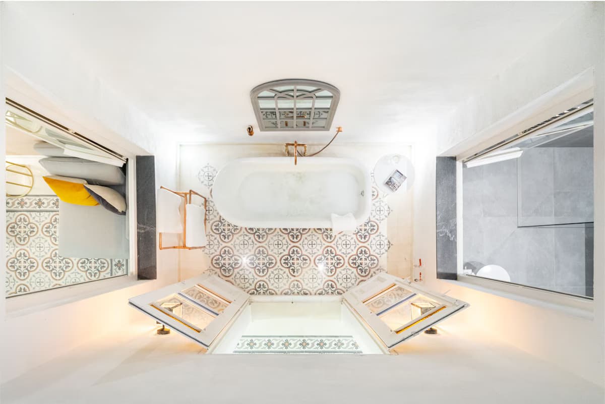 Neues, wunderschön restauriertes Art-Deco-Stadthaus, 150 m zum Strand. - Badezimmer