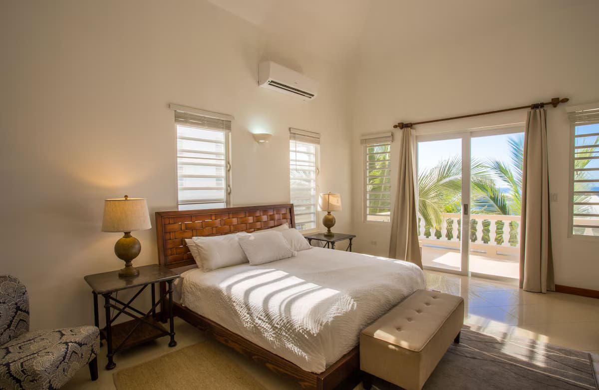Wunderschöne 6-Schlafzimmer-Villa mit Pool - Schlafzimmer