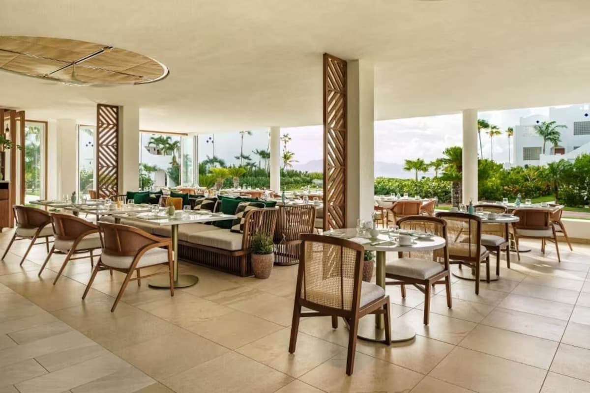 Geräumige 5-Bett-Zimmer-Gartenvilla: privater Pool, Küche und voller Zugang zum Resort - Gastronomie