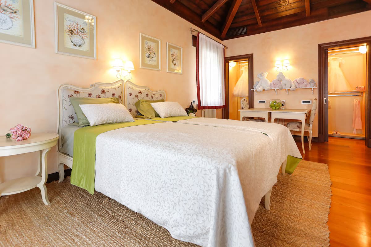 Villa Richi, einzigartige Luxusvilla mit eigenem Strandeingang und Innenpool - Schlafzimmer