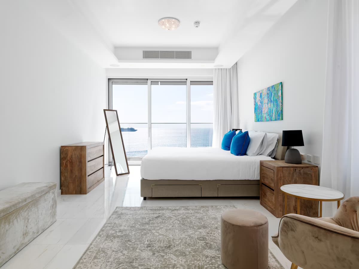 Der Turm im St. Raphael Resort - Schlafzimmer