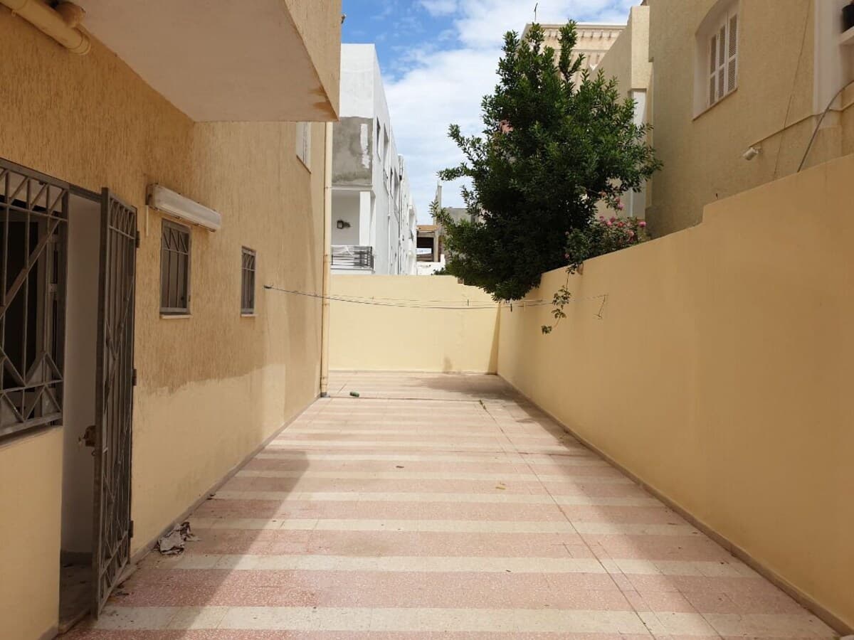 Erstaunliche 3-Zimmer-Wohnung 2 Minuten zum besten Meer in Sousse - Außenbereich