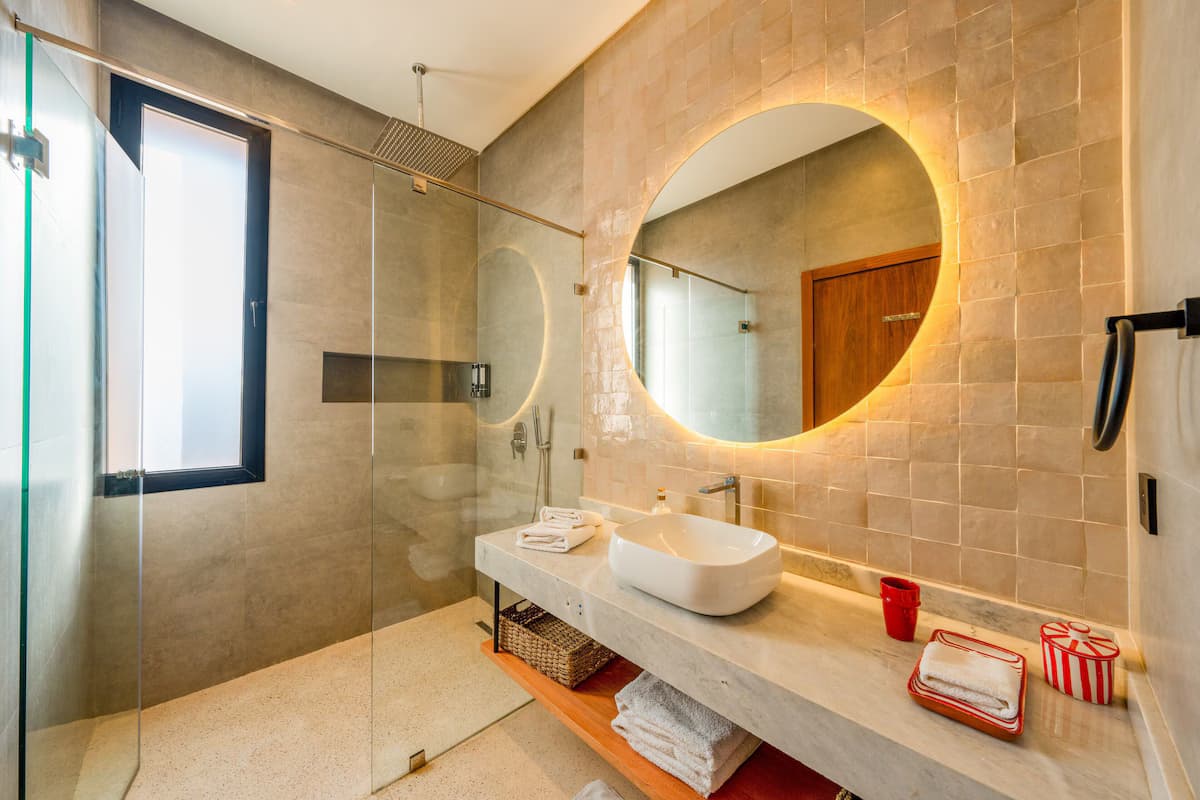Luxuriöse 5* Villa - Spiele & Aktivitäten - 15 min zum Zentrum - Badezimmer
